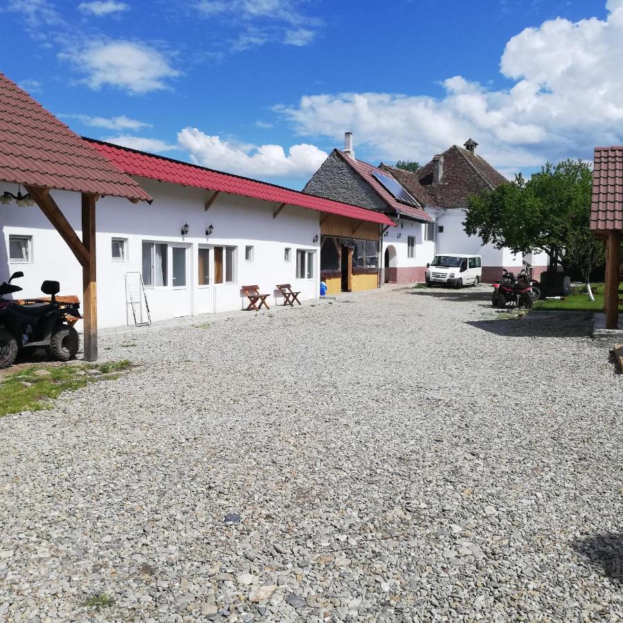 Casa Din Barcut Guest House Exterior photo